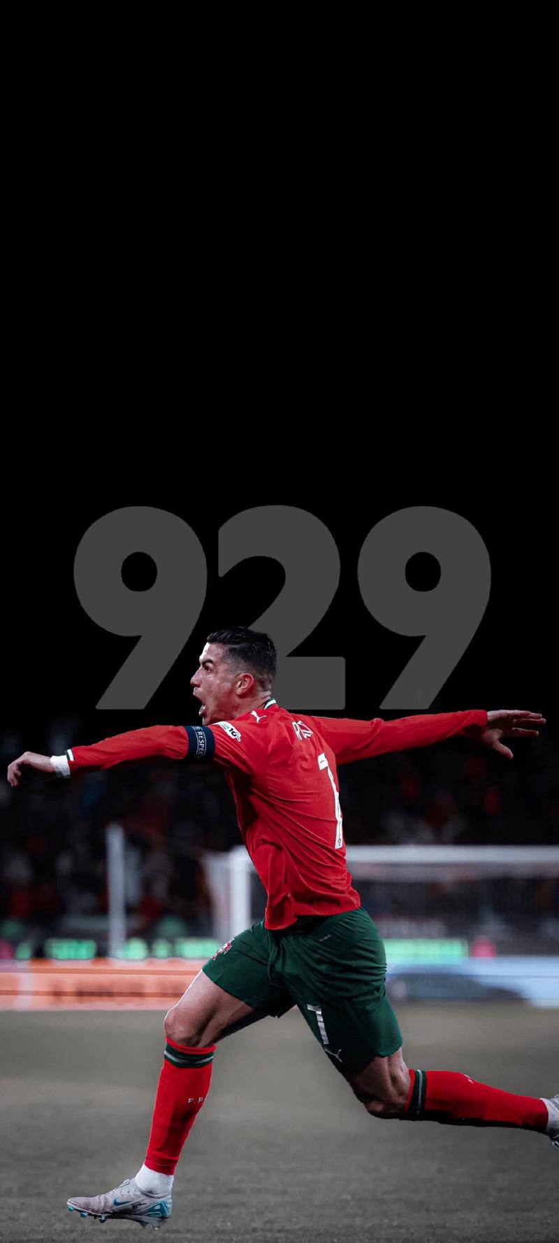 琼斯：我们一直都支持斯洛特，萨拉赫的情况轮不到我点评